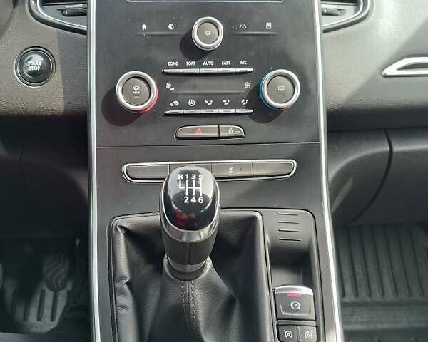 Серый Рено Гранд Сценик, объемом двигателя 1.5 л и пробегом 151 тыс. км за 14999 $, фото 13 на Automoto.ua