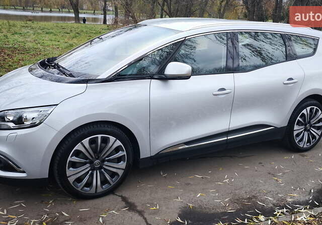 Серый Рено Гранд Сценик, объемом двигателя 1.5 л и пробегом 140 тыс. км за 14600 $, фото 10 на Automoto.ua