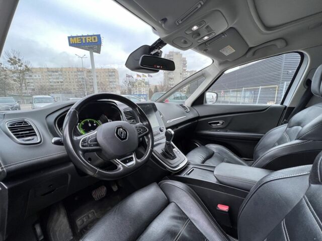 Серый Рено Гранд Сценик, объемом двигателя 1.6 л и пробегом 306 тыс. км за 14000 $, фото 2 на Automoto.ua