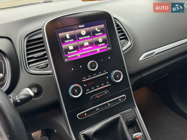 Серый Рено Гранд Сценик, объемом двигателя 1.5 л и пробегом 200 тыс. км за 14800 $, фото 74 на Automoto.ua