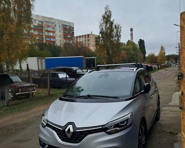 Сірий Рено Гранд Сценік, об'ємом двигуна 1.6 л та пробігом 226 тис. км за 15999 $, фото 3 на Automoto.ua