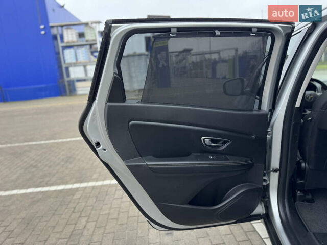 Серый Рено Гранд Сценик, объемом двигателя 1.5 л и пробегом 200 тыс. км за 14800 $, фото 61 на Automoto.ua