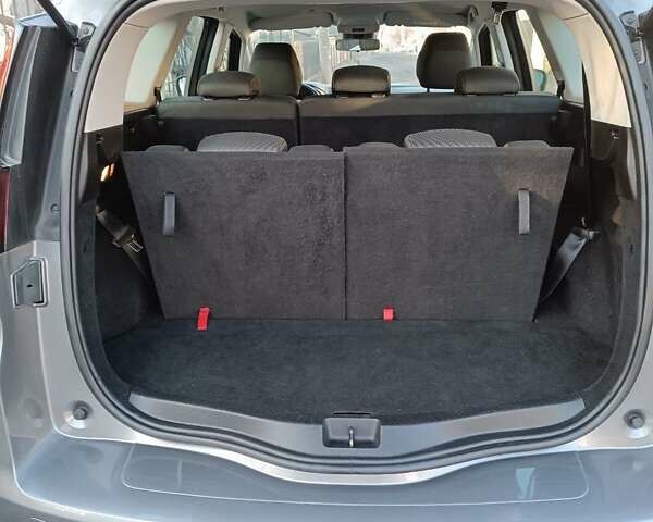 Серый Рено Гранд Сценик, объемом двигателя 1.5 л и пробегом 151 тыс. км за 14999 $, фото 22 на Automoto.ua