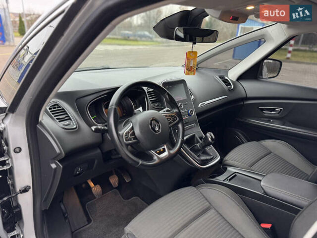 Серый Рено Гранд Сценик, объемом двигателя 1.5 л и пробегом 200 тыс. км за 14800 $, фото 58 на Automoto.ua