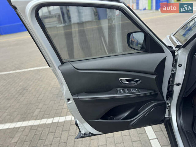 Серый Рено Гранд Сценик, объемом двигателя 1.5 л и пробегом 200 тыс. км за 14800 $, фото 54 на Automoto.ua