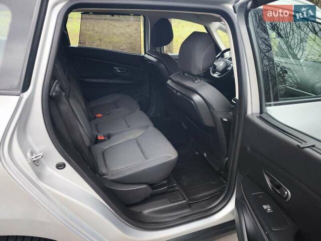 Серый Рено Гранд Сценик, объемом двигателя 1.5 л и пробегом 140 тыс. км за 14600 $, фото 19 на Automoto.ua