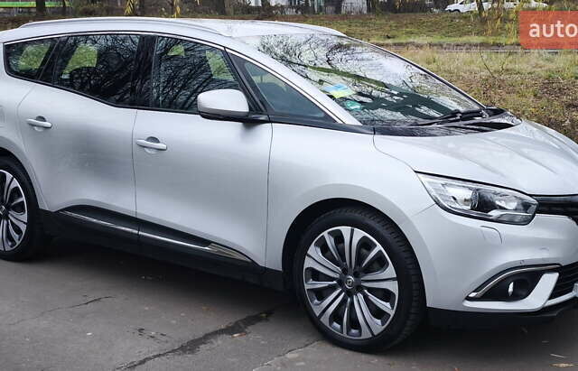 Серый Рено Гранд Сценик, объемом двигателя 1.5 л и пробегом 140 тыс. км за 14600 $, фото 6 на Automoto.ua