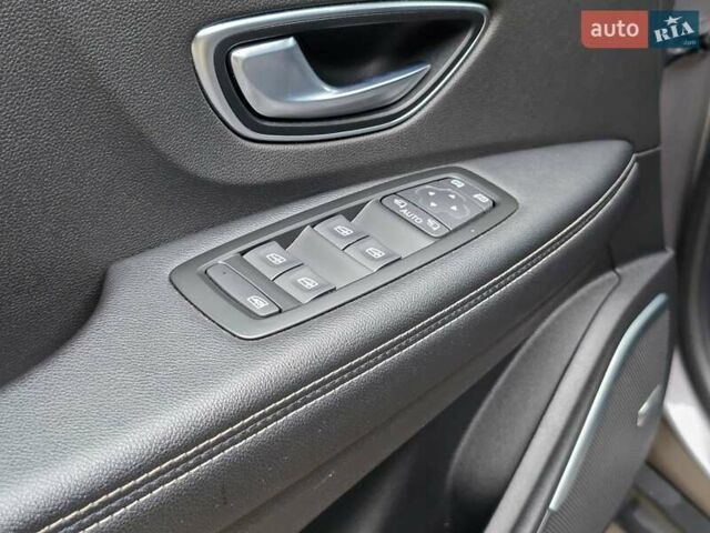 Серый Рено Гранд Сценик, объемом двигателя 1.6 л и пробегом 188 тыс. км за 17500 $, фото 54 на Automoto.ua