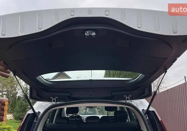 Сірий Рено Гранд Сценік, об'ємом двигуна 1.5 л та пробігом 132 тис. км за 16900 $, фото 27 на Automoto.ua