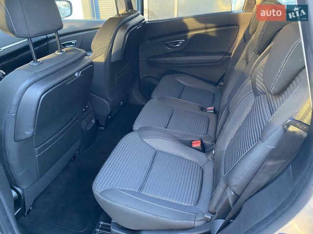 Серый Рено Гранд Сценик, объемом двигателя 1.6 л и пробегом 207 тыс. км за 14500 $, фото 40 на Automoto.ua