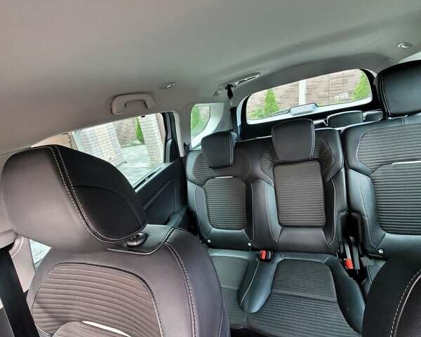 Сірий Рено Гранд Сценік, об'ємом двигуна 1.46 л та пробігом 203 тис. км за 16100 $, фото 12 на Automoto.ua