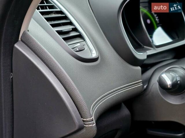 Серый Рено Гранд Сценик, объемом двигателя 1.6 л и пробегом 188 тыс. км за 17500 $, фото 53 на Automoto.ua