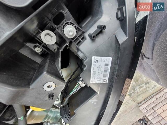 Сірий Рено Гранд Сценік, об'ємом двигуна 1.46 л та пробігом 203 тис. км за 16100 $, фото 28 на Automoto.ua