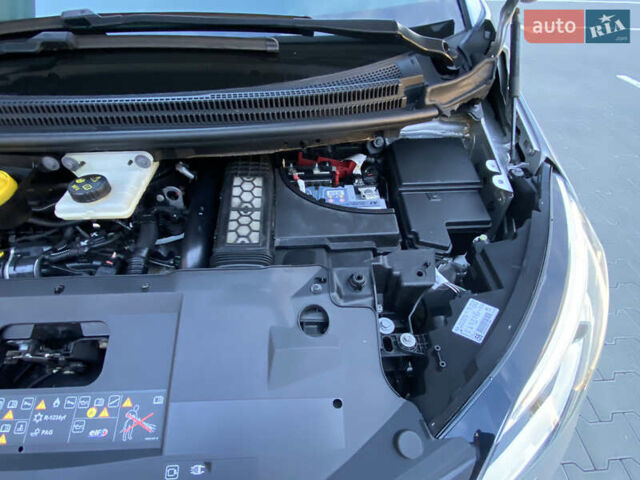 Серый Рено Гранд Сценик, объемом двигателя 1.6 л и пробегом 207 тыс. км за 14500 $, фото 47 на Automoto.ua