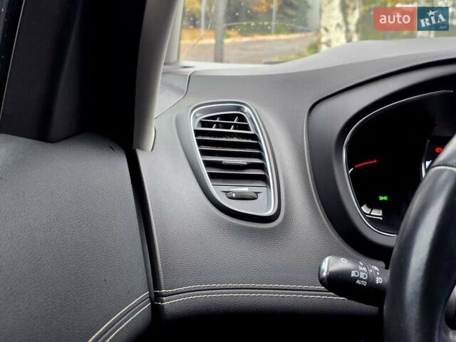 Серый Рено Гранд Сценик, объемом двигателя 1.6 л и пробегом 188 тыс. км за 17500 $, фото 57 на Automoto.ua