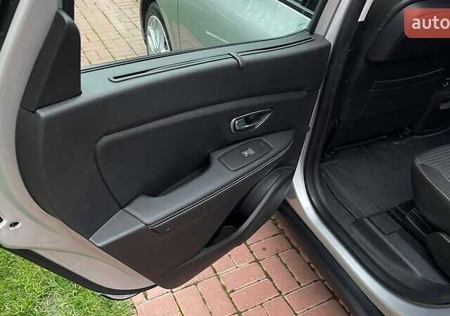 Сірий Рено Гранд Сценік, об'ємом двигуна 1.5 л та пробігом 132 тис. км за 16900 $, фото 17 на Automoto.ua