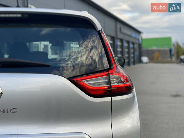 Серый Рено Гранд Сценик, объемом двигателя 1.6 л и пробегом 207 тыс. км за 14500 $, фото 13 на Automoto.ua