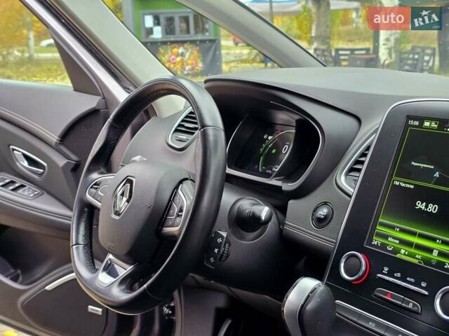 Серый Рено Гранд Сценик, объемом двигателя 1.6 л и пробегом 188 тыс. км за 17500 $, фото 36 на Automoto.ua