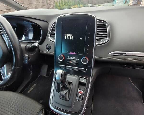 Сірий Рено Гранд Сценік, об'ємом двигуна 1.46 л та пробігом 203 тис. км за 16100 $, фото 4 на Automoto.ua