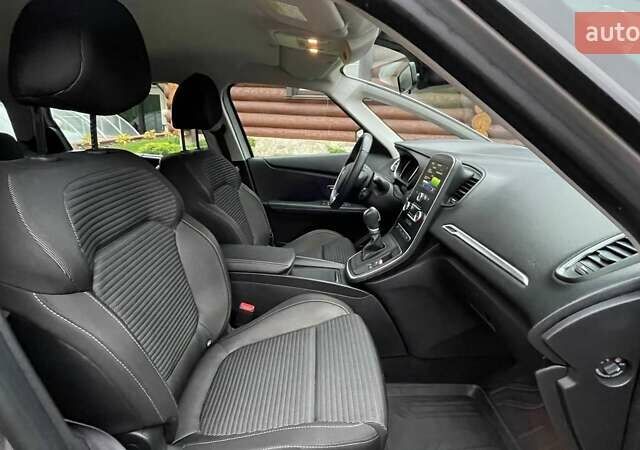 Сірий Рено Гранд Сценік, об'ємом двигуна 1.5 л та пробігом 132 тис. км за 16900 $, фото 8 на Automoto.ua