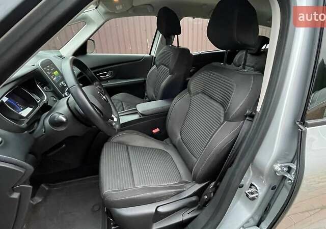 Сірий Рено Гранд Сценік, об'ємом двигуна 1.5 л та пробігом 132 тис. км за 16900 $, фото 10 на Automoto.ua