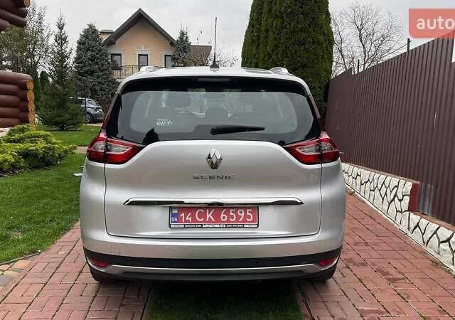 Сірий Рено Гранд Сценік, об'ємом двигуна 1.5 л та пробігом 132 тис. км за 16900 $, фото 3 на Automoto.ua