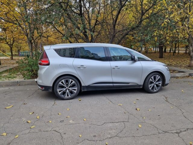 Серый Рено Гранд Сценик, объемом двигателя 1.5 л и пробегом 220 тыс. км за 16299 $, фото 4 на Automoto.ua