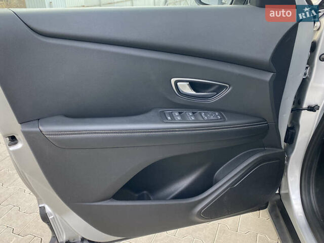 Серый Рено Гранд Сценик, объемом двигателя 1.6 л и пробегом 207 тыс. км за 14500 $, фото 19 на Automoto.ua