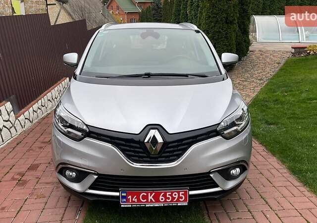 Сірий Рено Гранд Сценік, об'ємом двигуна 1.5 л та пробігом 132 тис. км за 16900 $, фото 2 на Automoto.ua