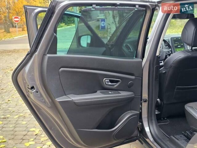 Серый Рено Гранд Сценик, объемом двигателя 1.6 л и пробегом 188 тыс. км за 17500 $, фото 41 на Automoto.ua