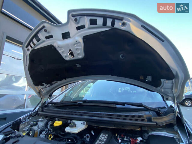 Серый Рено Гранд Сценик, объемом двигателя 1.6 л и пробегом 207 тыс. км за 14500 $, фото 48 на Automoto.ua