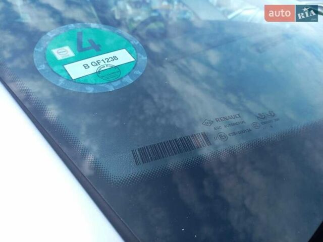 Сірий Рено Гранд Сценік, об'ємом двигуна 1.75 л та пробігом 164 тис. км за 16300 $, фото 10 на Automoto.ua