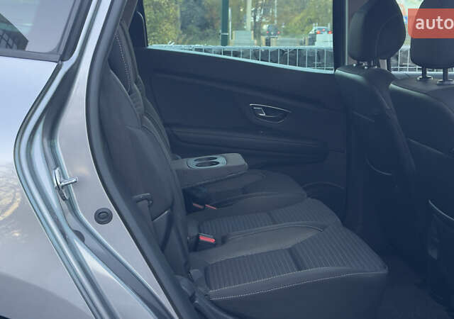 Рено Гранд Сценик 2019 в Стрые на Automoto.ua Серый Рено Гранд Сценик, объемом двигателя 1.7 л и пробегом 140 тыс. км за 14899 $, фото 104 на Automoto.ua