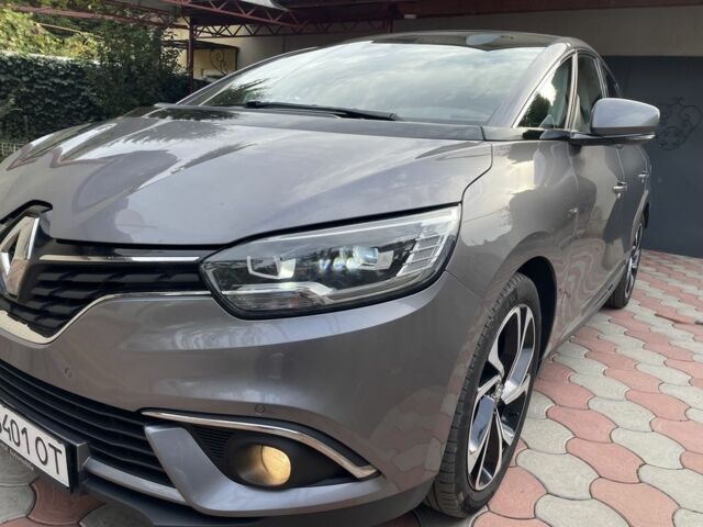Сірий Рено Гранд Сценік, об'ємом двигуна 1.7 л та пробігом 218 тис. км за 15500 $, фото 1 на Automoto.ua