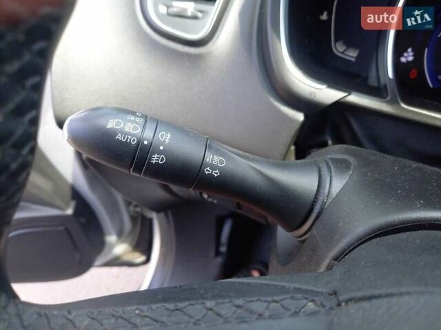 Сірий Рено Гранд Сценік, об'ємом двигуна 1.75 л та пробігом 164 тис. км за 16300 $, фото 28 на Automoto.ua