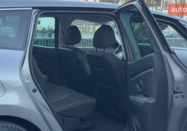 Рено Гранд Сценик 2019 в Стрые на Automoto.ua Серый Рено Гранд Сценик, объемом двигателя 1.7 л и пробегом 140 тыс. км за 14899 $, фото 101 на Automoto.ua