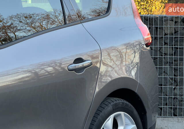 Рено Гранд Сценик 2019 в Стрые на Automoto.ua Серый Рено Гранд Сценик, объемом двигателя 1.7 л и пробегом 140 тыс. км за 14899 $, фото 14 на Automoto.ua