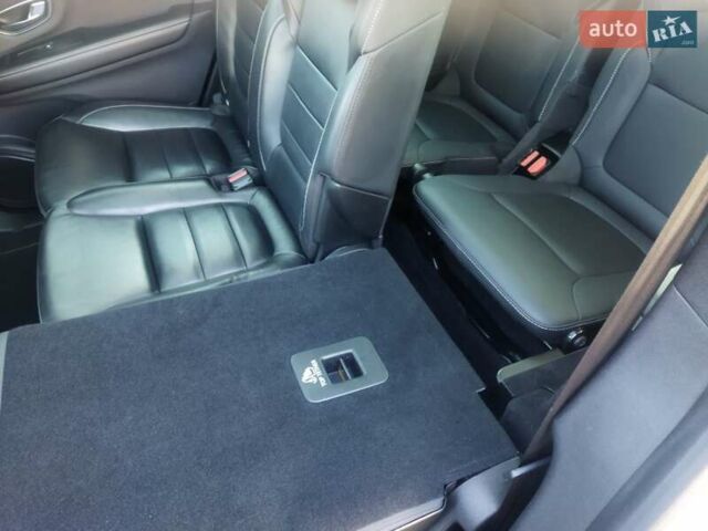 Серый Рено Гранд Сценик, объемом двигателя 1.7 л и пробегом 239 тыс. км за 15999 $, фото 10 на Automoto.ua