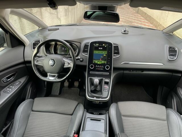 Сірий Рено Гранд Сценік, об'ємом двигуна 1.7 л та пробігом 218 тис. км за 15500 $, фото 16 на Automoto.ua