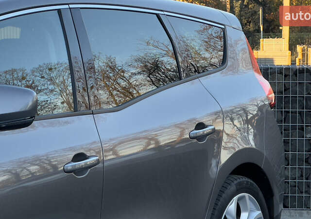 Рено Гранд Сценик 2019 в Стрые на Automoto.ua Серый Рено Гранд Сценик, объемом двигателя 1.7 л и пробегом 140 тыс. км за 14899 $, фото 12 на Automoto.ua