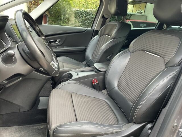 Сірий Рено Гранд Сценік, об'ємом двигуна 1.7 л та пробігом 218 тис. км за 15500 $, фото 21 на Automoto.ua