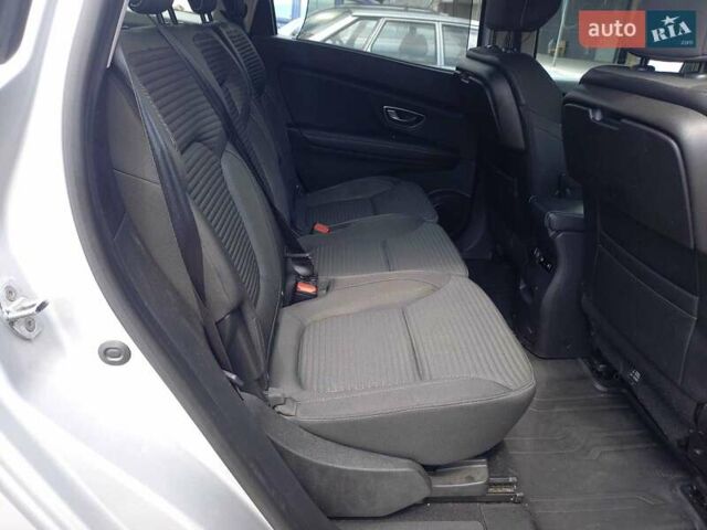 Сірий Рено Гранд Сценік, об'ємом двигуна 1.75 л та пробігом 164 тис. км за 16300 $, фото 12 на Automoto.ua