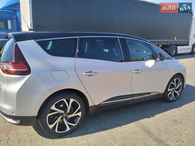 Серый Рено Гранд Сценик, объемом двигателя 1.7 л и пробегом 214 тыс. км за 15700 $, фото 2 на Automoto.ua