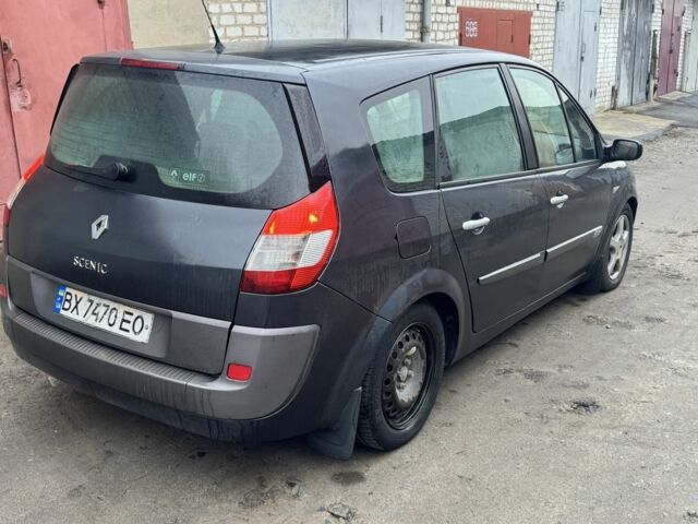 Серый Рено Гранд Сценик, объемом двигателя 2 л и пробегом 250 тыс. км за 3200 $, фото 2 на Automoto.ua