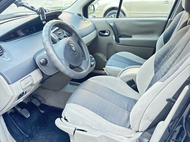 Сірий Рено Гранд Сценік, об'ємом двигуна 1.6 л та пробігом 500 тис. км за 5600 $, фото 3 на Automoto.ua