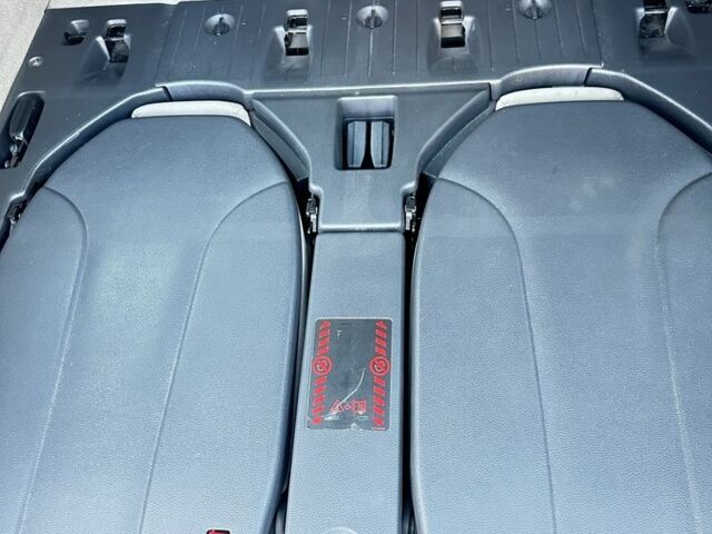 Серый Рено Гранд Сценик, объемом двигателя 1.6 л и пробегом 500 тыс. км за 5600 $, фото 8 на Automoto.ua