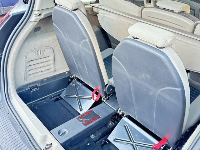 Сірий Рено Гранд Сценік, об'ємом двигуна 1.6 л та пробігом 500 тис. км за 5600 $, фото 10 на Automoto.ua