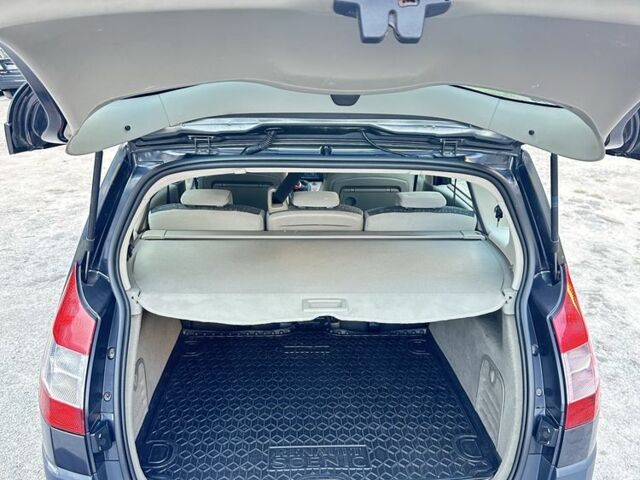 Сірий Рено Гранд Сценік, об'ємом двигуна 1.6 л та пробігом 500 тис. км за 5600 $, фото 7 на Automoto.ua