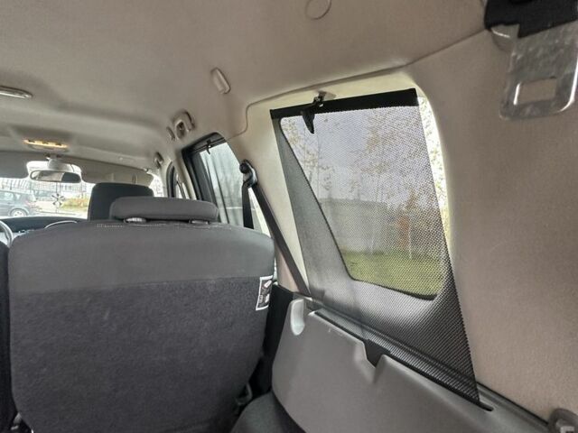 Серый Рено Гранд Сценик, объемом двигателя 1.9 л и пробегом 214 тыс. км за 4999 $, фото 19 на Automoto.ua