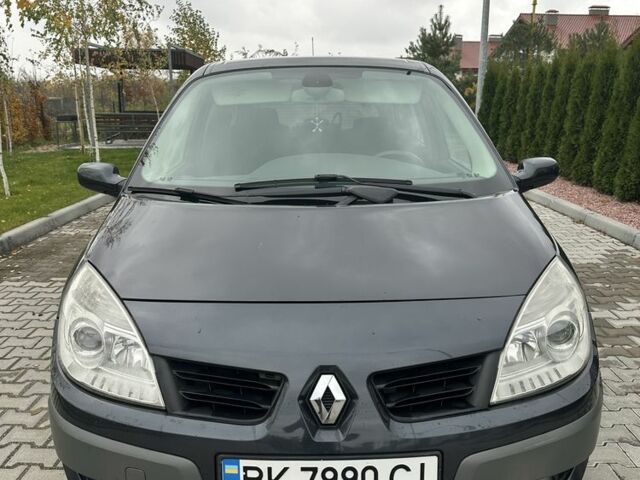 Серый Рено Гранд Сценик, объемом двигателя 1.9 л и пробегом 214 тыс. км за 4999 $, фото 13 на Automoto.ua